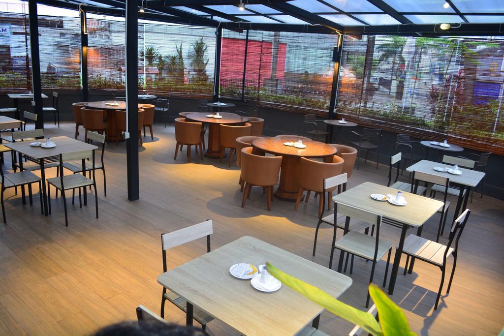 Yunna Hotel Lampung Bandar Lampung Dış mekan fotoğraf