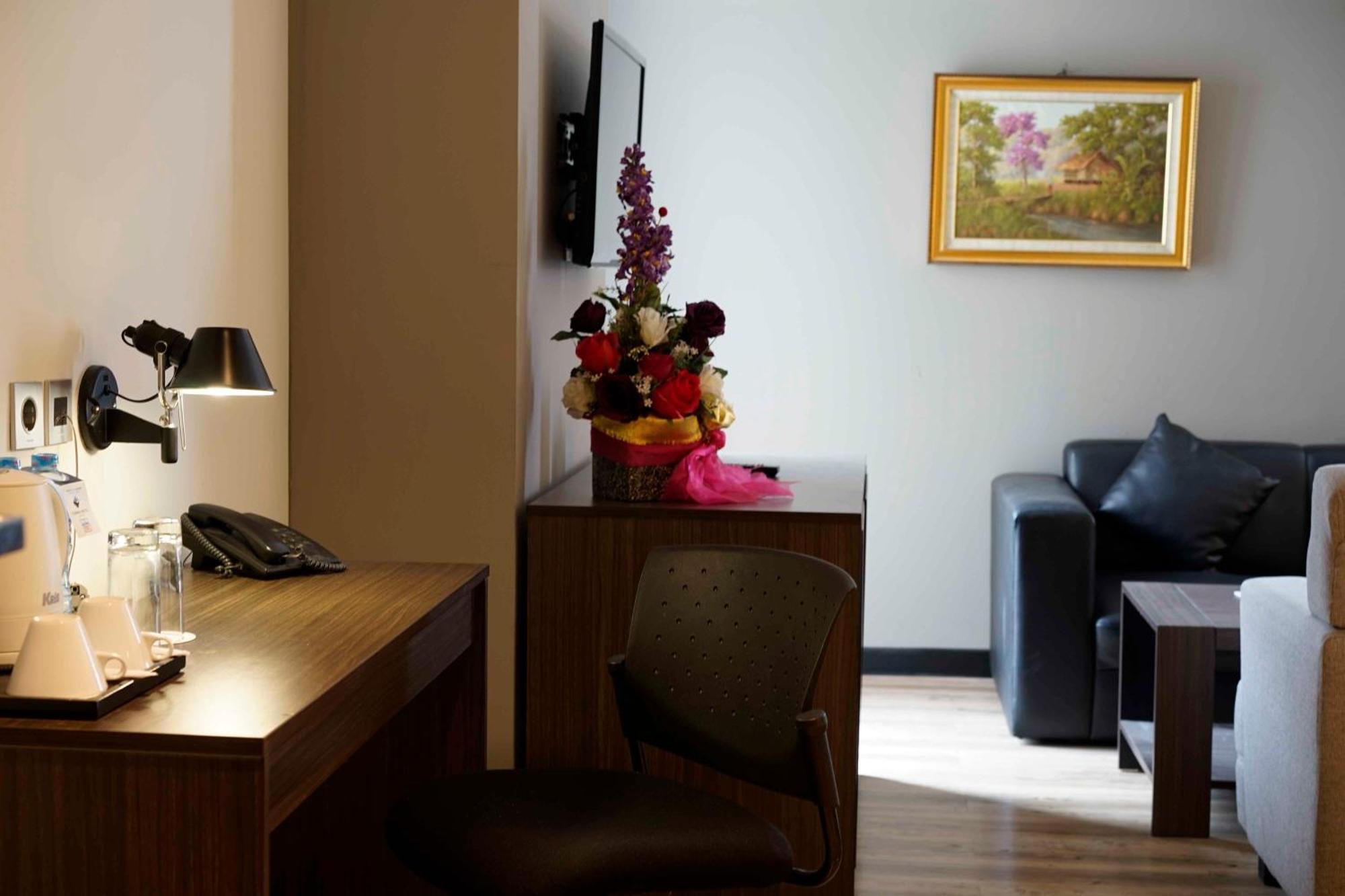 Yunna Hotel Lampung Bandar Lampung Dış mekan fotoğraf