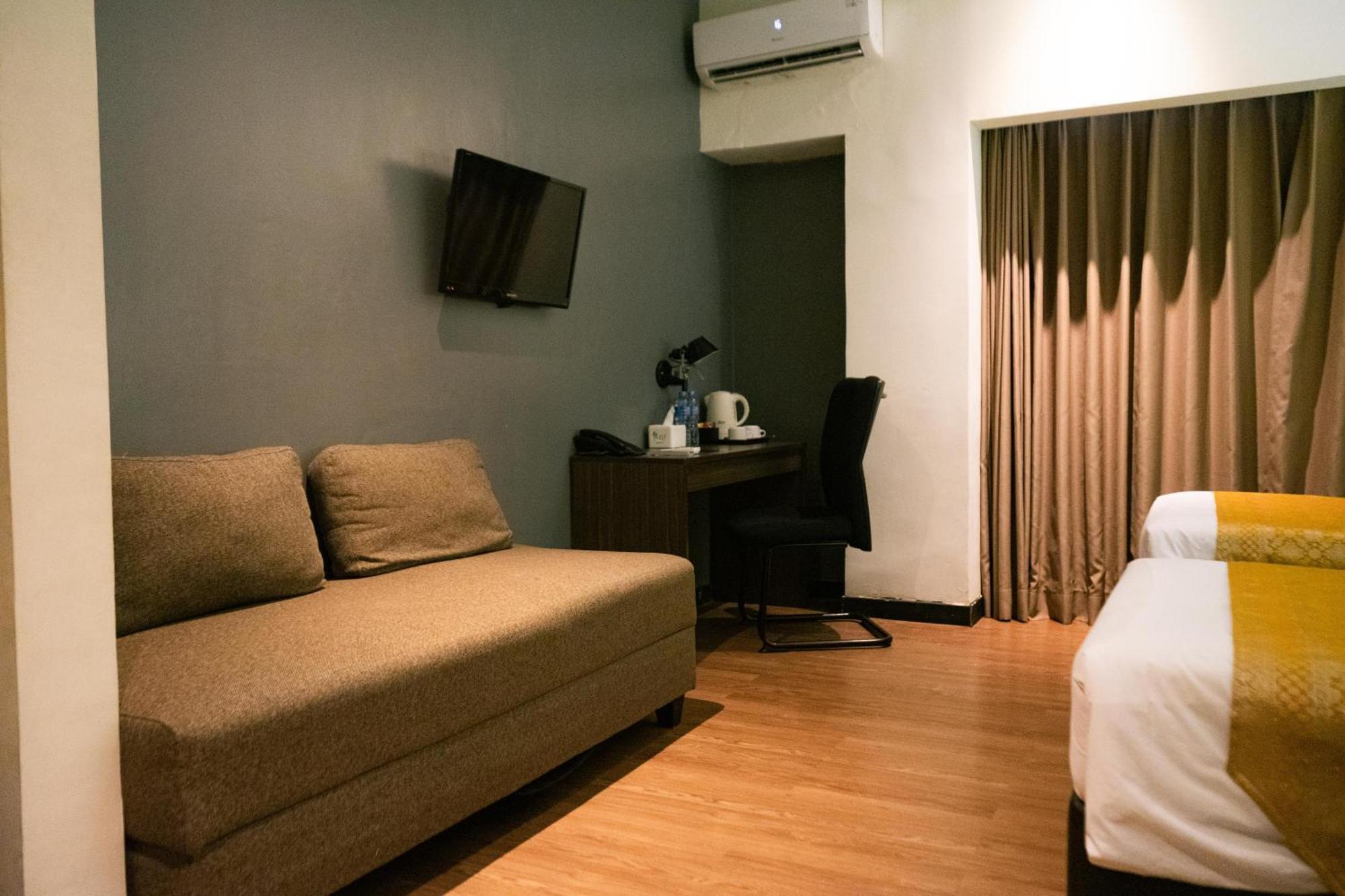 Yunna Hotel Lampung Bandar Lampung Dış mekan fotoğraf